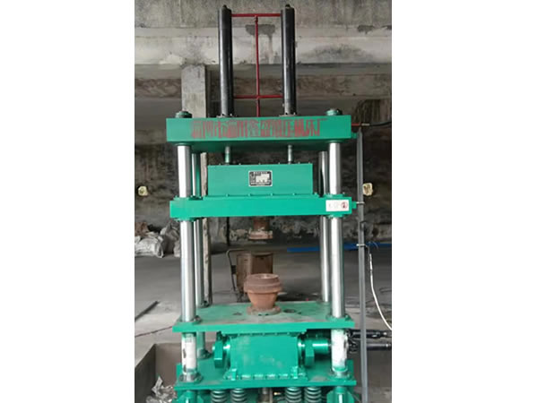 500T振動(dòng)壓機(jī)